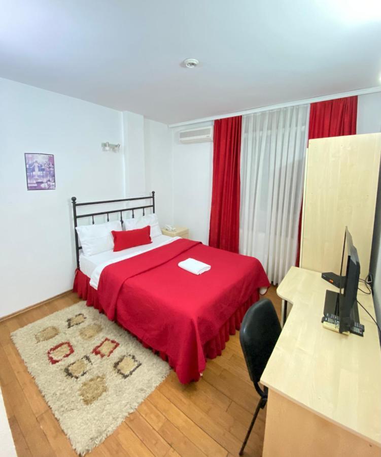 Hotel Sara Pristina Buitenkant foto