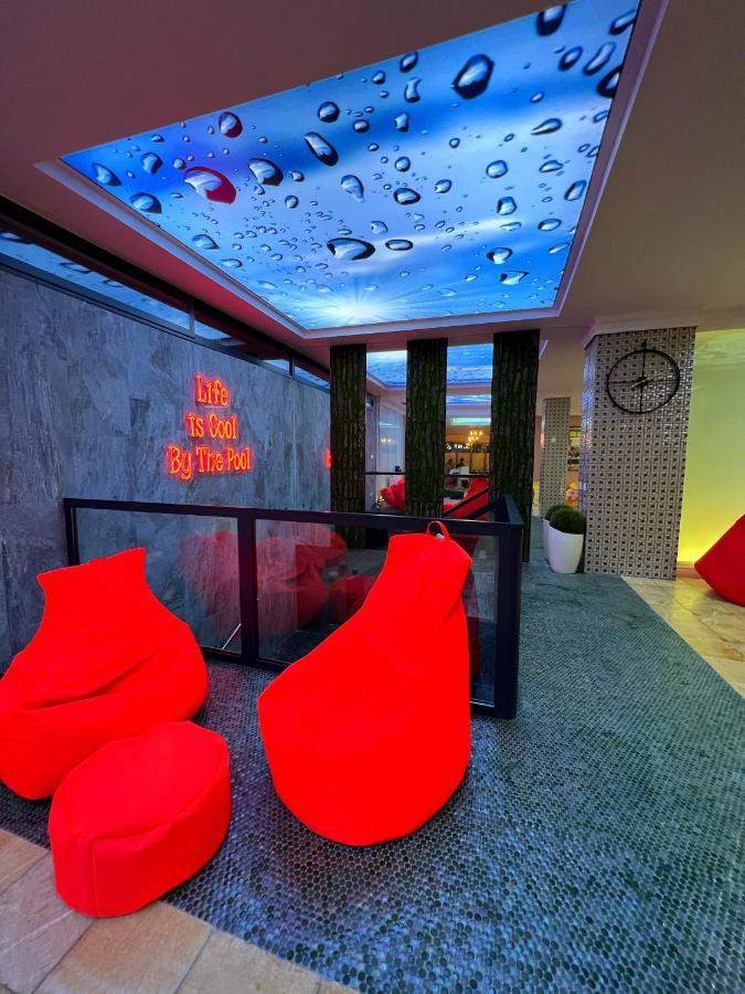 Hotel Sara Pristina Buitenkant foto