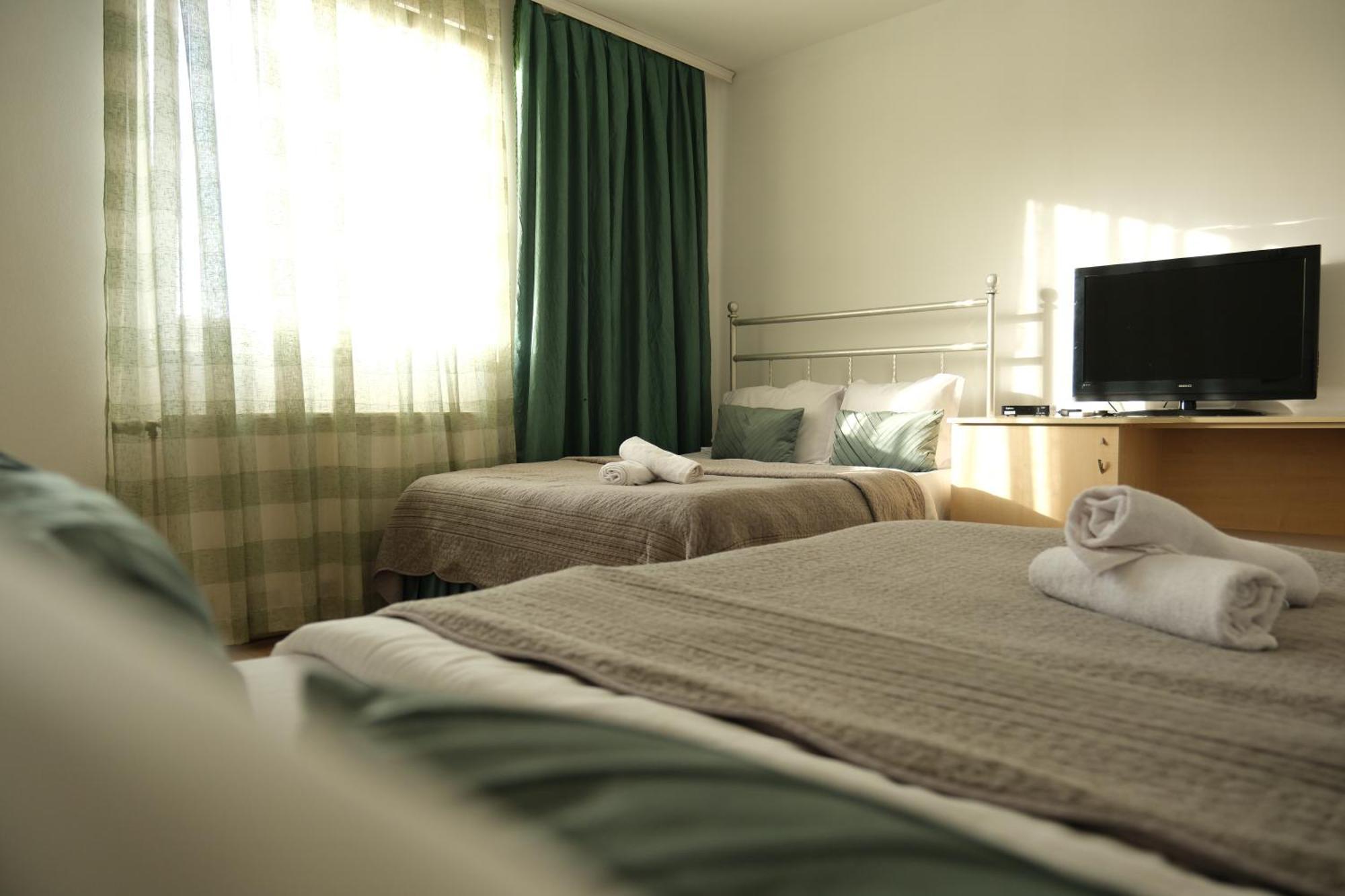 Hotel Sara Pristina Buitenkant foto