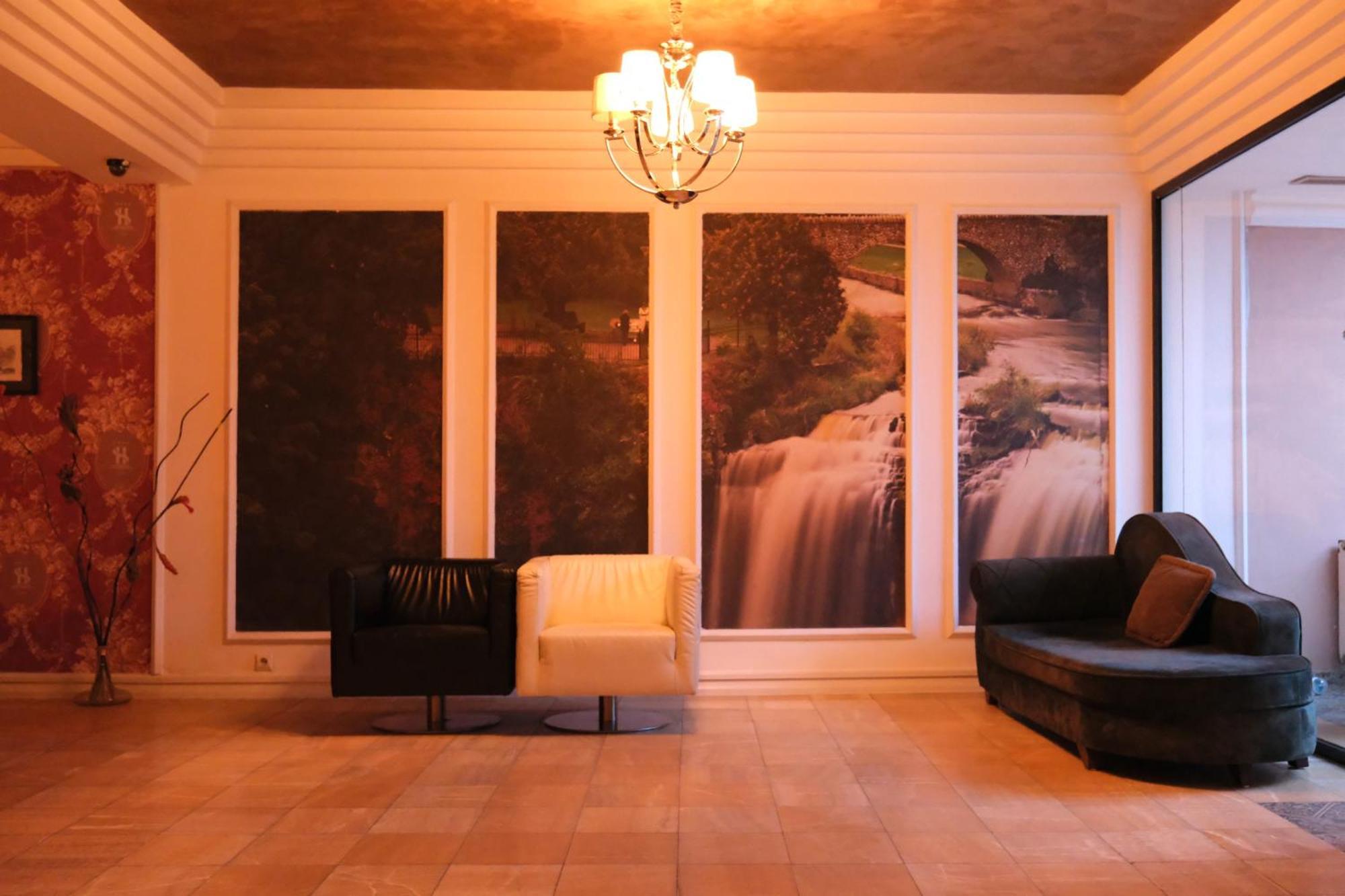 Hotel Sara Pristina Buitenkant foto