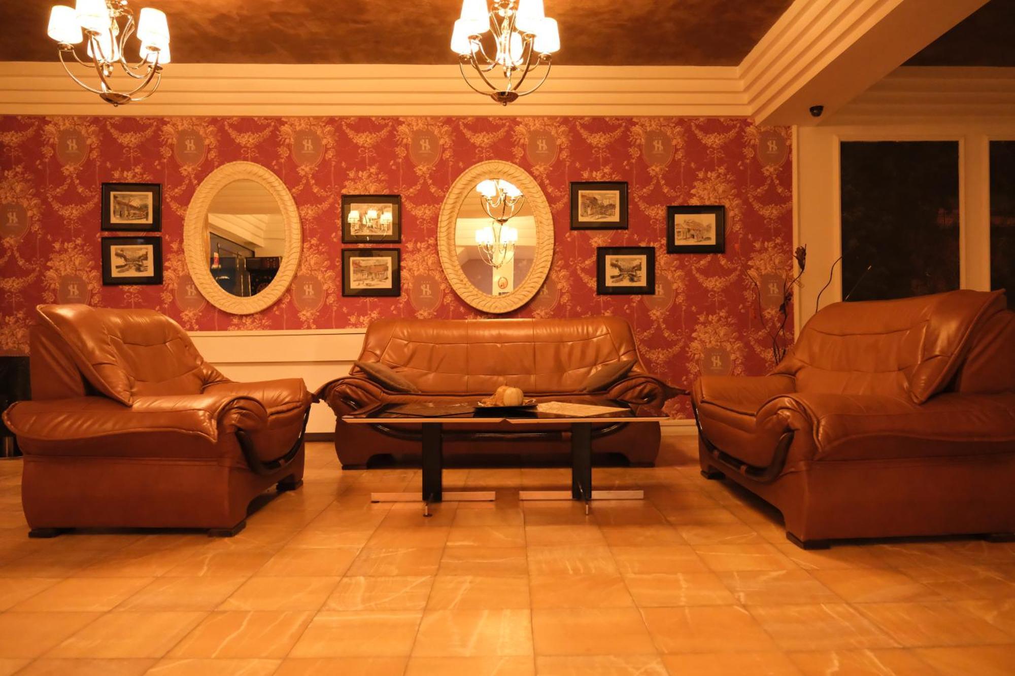 Hotel Sara Pristina Buitenkant foto