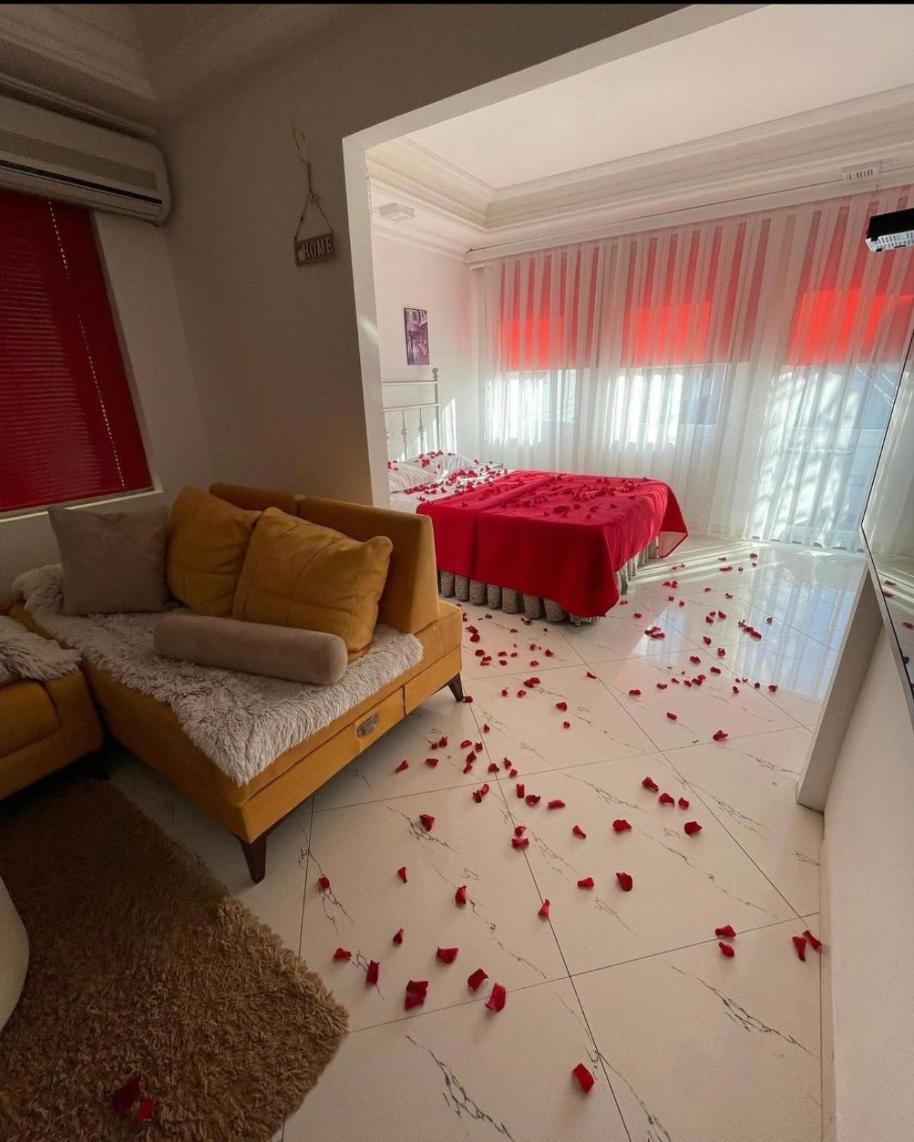 Hotel Sara Pristina Buitenkant foto