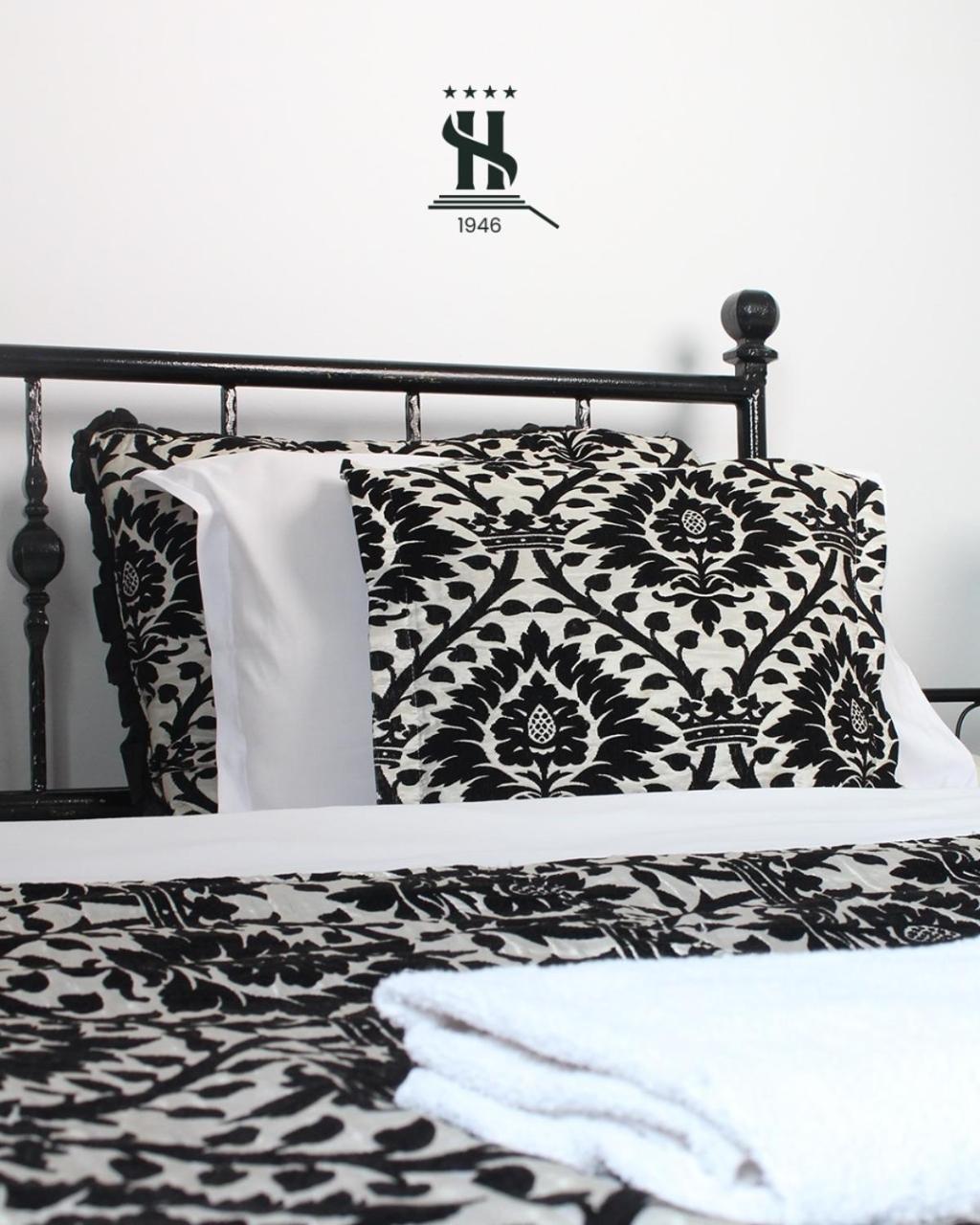 Hotel Sara Pristina Buitenkant foto
