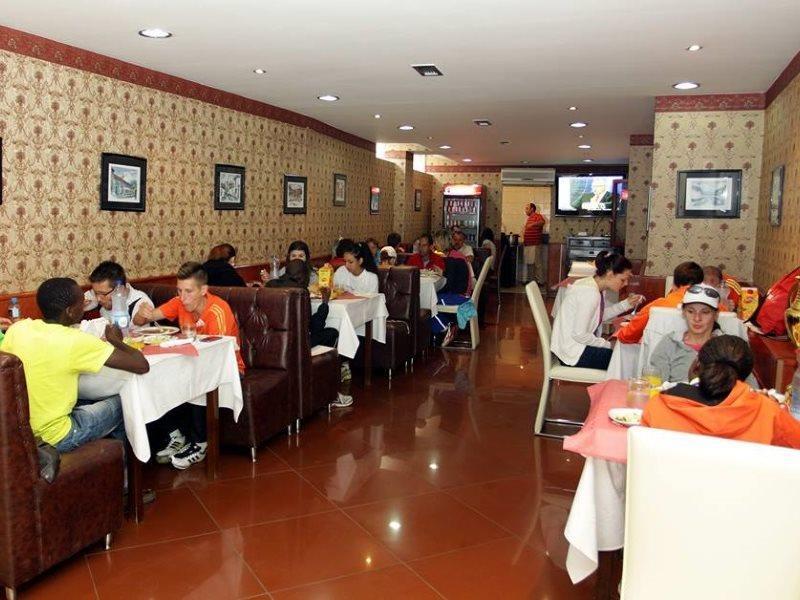 Hotel Sara Pristina Buitenkant foto